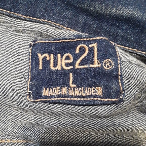 RUE 21 CROPPED JACKET -JUNIOR SIZE CURVY LARGE 2 POCKETS DISTRESSED JEAN JACKET - Picture 3 of 8